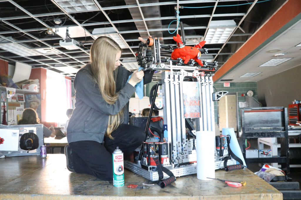 Ally cleaning up our 2025 robot 
